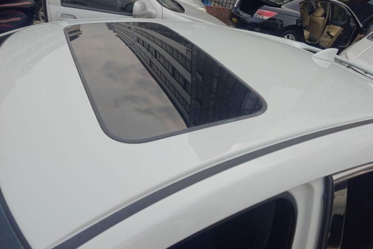 Used Honda Civic 2021 HATCHBACK 220TURBO CVT New Trendsetter Roof