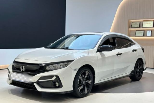 Used Honda Civic 2021 HATCHBACK 220TURBO CVT Trendy Cool Edition