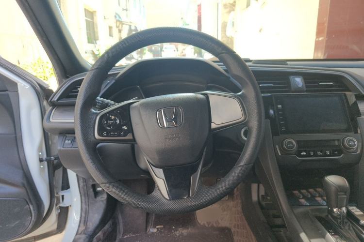 Used Honda Civic 2021 HATCHBACK 220TURBO CVT New Trendsetter Steering Wheel