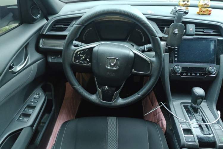 Used Honda Civic 2021 HATCHBACK 220TURBO CVT New Trendsetter Steering Wheel