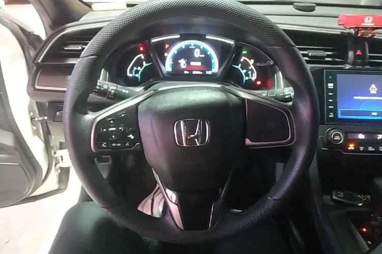 Used Honda Civic 2021 HATCHBACK 220TURBO CVT New Trendsetter Steering Wheel