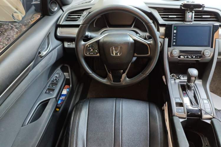Used Honda Civic 2021 HATCHBACK 220TURBO CVT New Trendsetter Steering Wheel
