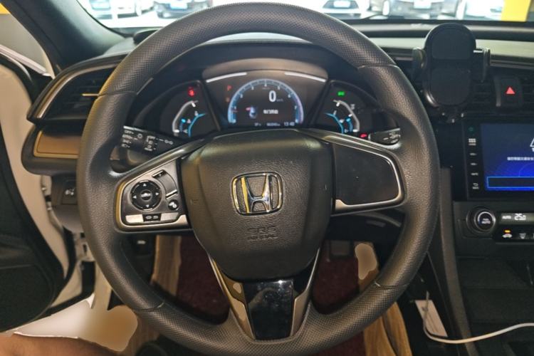 Used Honda Civic 2021 HATCHBACK 220TURBO CVT New Trendsetter Steering Wheel