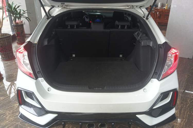 Used Honda Civic 2021 HATCHBACK 220TURBO CVT Trendy Cool Edition Trunk