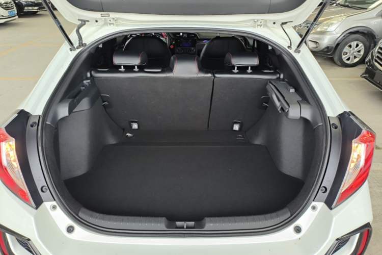 Used Honda Civic 2021 HATCHBACK 220TURBO CVT Trendy Cool Edition Trunk