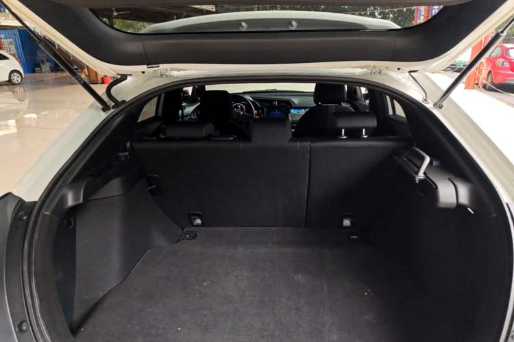 Used Honda Civic 2021 HATCHBACK 220TURBO CVT Trendy Cool Edition Trunk