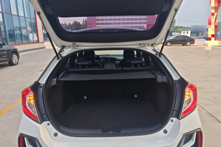 Used Honda Civic 2021 HATCHBACK 220TURBO CVT New Trendsetter Trunk