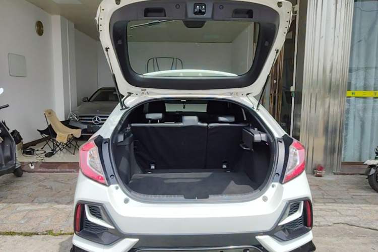 Used Honda Civic 2021 HATCHBACK 220TURBO CVT Trendy Cool Edition Trunk