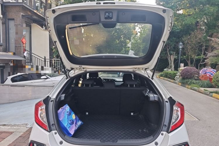 Used Honda Civic 2021 HATCHBACK 220TURBO CVT New Trendsetter Trunk