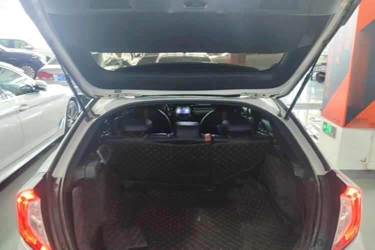 Used Honda Civic 2021 HATCHBACK 220TURBO CVT Trendy Cool Edition Trunk