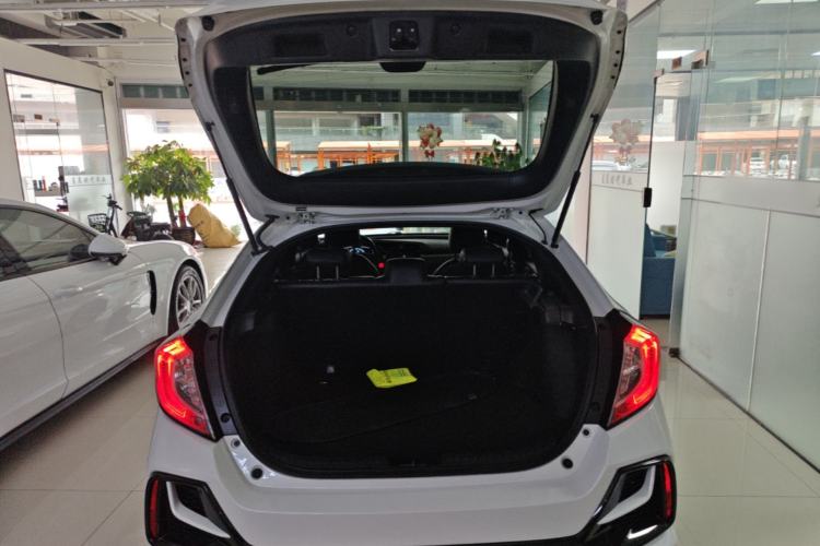Used Honda Civic 2021 HATCHBACK 220TURBO CVT New Trendsetter Trunk