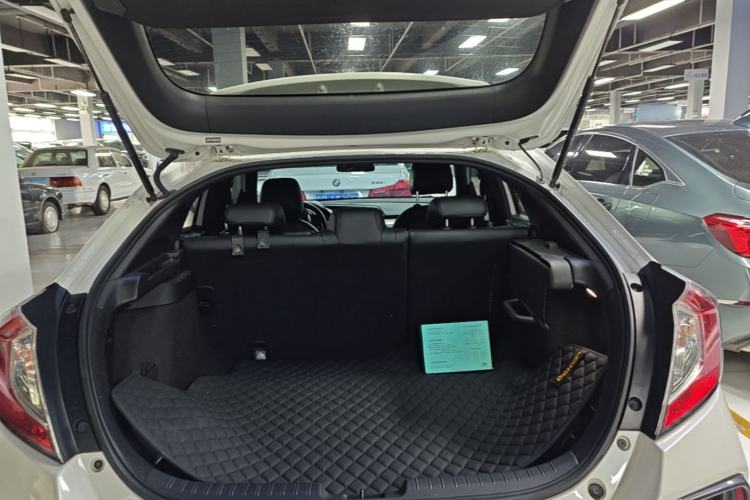 Used Honda Civic 2021 HATCHBACK 220TURBO CVT New Trendsetter Trunk