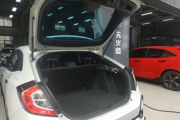 Used Honda Civic 2021 HATCHBACK 220TURBO CVT Trendy Cool Edition Trunk