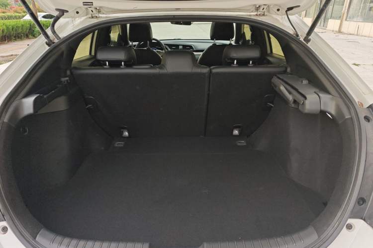 Used Honda Civic 2021 HATCHBACK 220TURBO CVT New Trendsetter Trunk