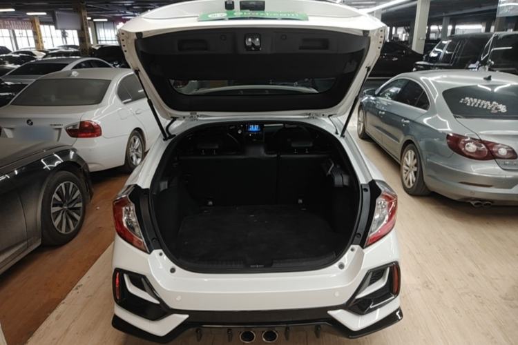 Used Honda Civic 2021 HATCHBACK 220TURBO CVT New Trendsetter Trunk
