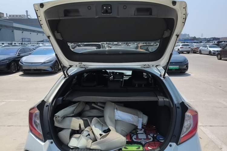 Used Honda Civic 2021 HATCHBACK 220TURBO CVT New Trendsetter Trunk