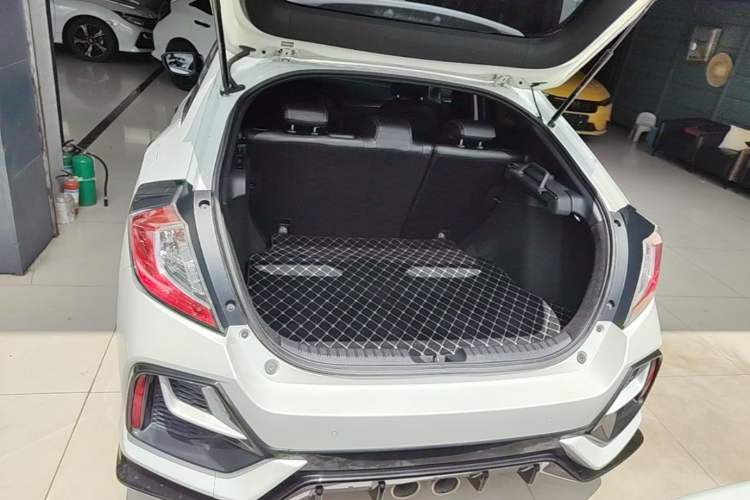 Used Honda Civic 2021 HATCHBACK 220TURBO CVT Trendy Cool Edition Trunk