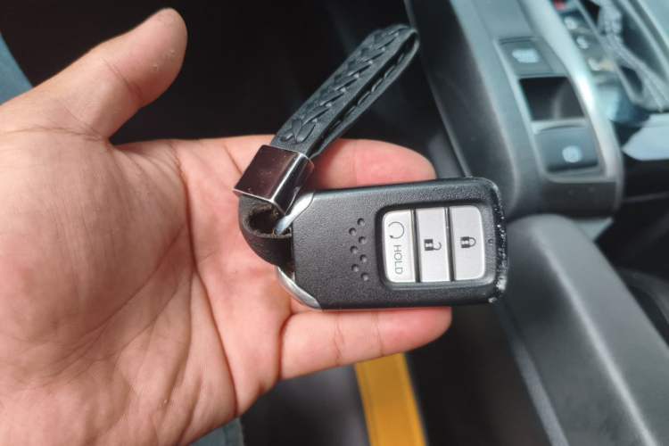 Used Honda Civic 2021 HATCHBACK 220TURBO CVT New Trendsetter Vehicle Key
