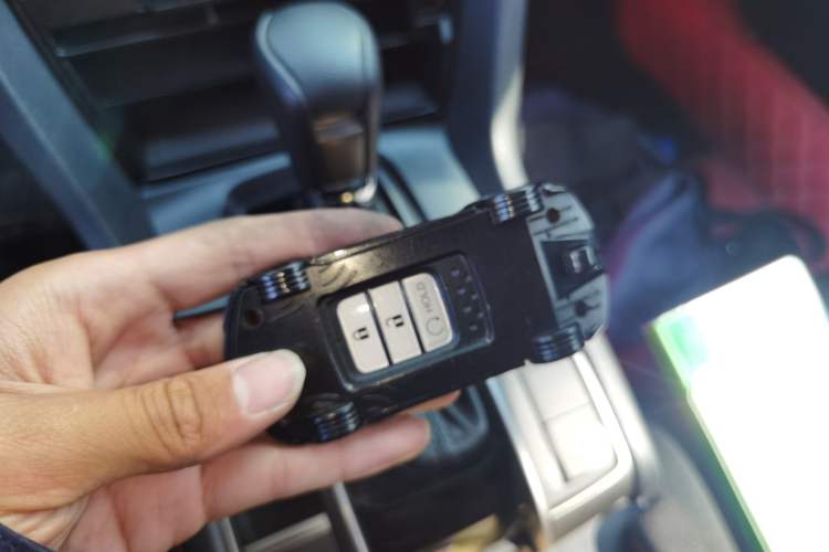 Used Honda Civic 2021 HATCHBACK 220TURBO CVT New Trendsetter Vehicle Key