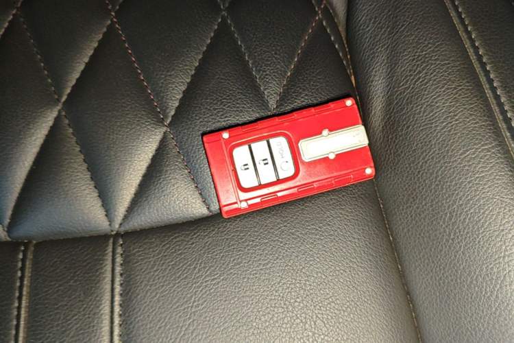 Used Honda Civic 2021 HATCHBACK 220TURBO CVT New Trendsetter Vehicle Key