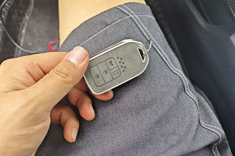 Used Honda Civic 2021 HATCHBACK 220TURBO CVT New Trendsetter Vehicle Key
