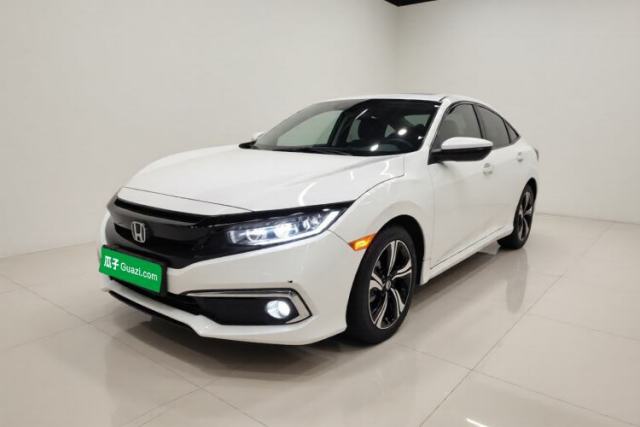 Ojetý Honda Civic 2021 HATCHBACK 220TURBO CVT Trendy Cool Edition