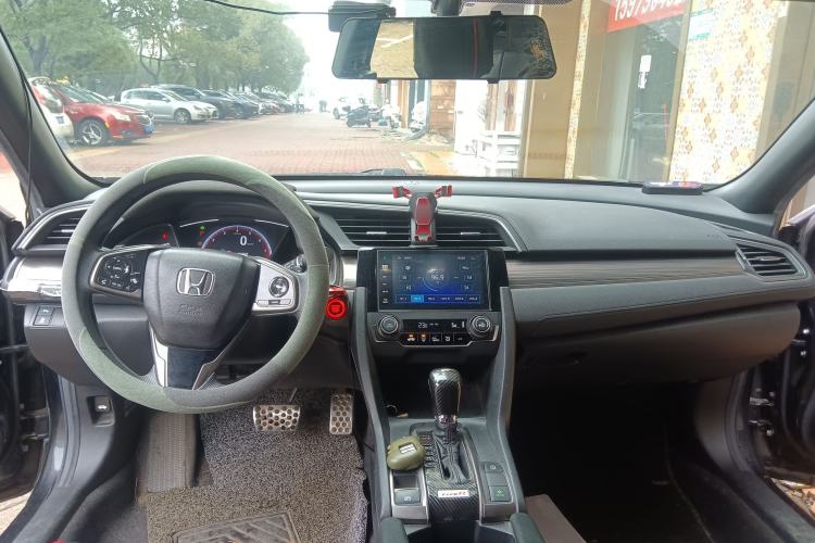 Used Honda Civic 2021 HATCHBACK 220TURBO CVT Trendy Cool Edition Center Console