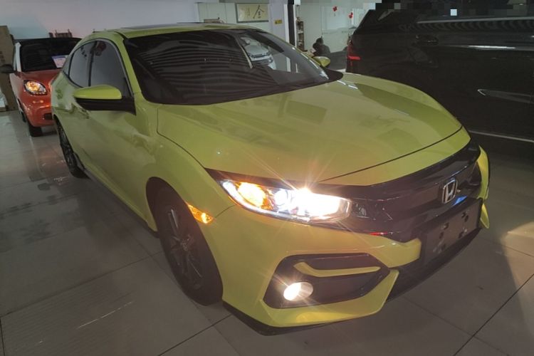 Used Honda Civic 2021 HATCHBACK 220TURBO CVT New Trendsetter Front Right 45 Deg