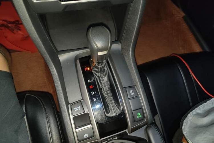 Used Honda Civic 2021 HATCHBACK 220TURBO CVT New Trendsetter Gear Lever