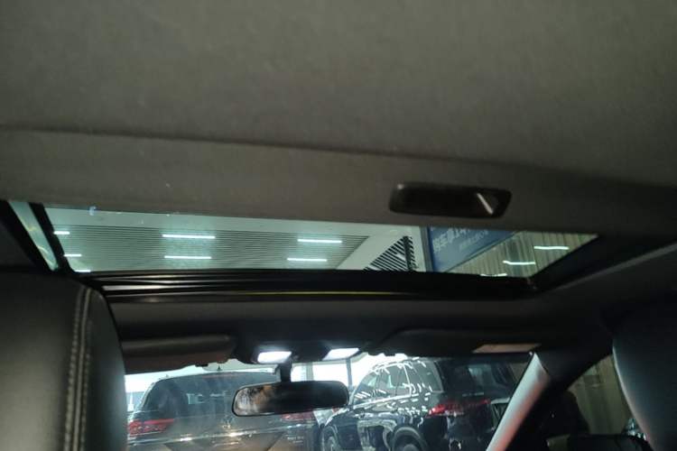 Used Honda Civic 2021 HATCHBACK 220TURBO CVT New Trendsetter Headliner