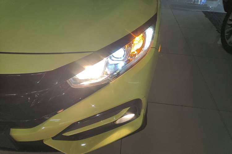 Used Honda Civic 2021 HATCHBACK 220TURBO CVT New Trendsetter Left Front Headlight