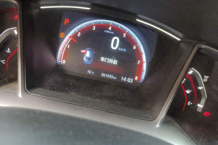 Used Honda Civic 2021 HATCHBACK 220TURBO CVT Trendy Cool Edition Odometer Close Up