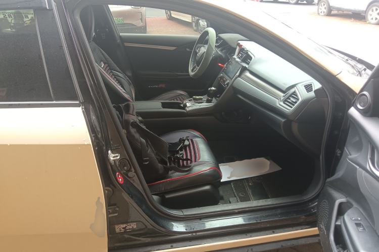 Used Honda Civic 2021 HATCHBACK 220TURBO CVT Trendy Cool Edition Right Front Seat