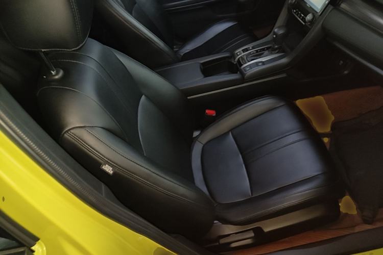 Used Honda Civic 2021 HATCHBACK 220TURBO CVT New Trendsetter Right Front Seat