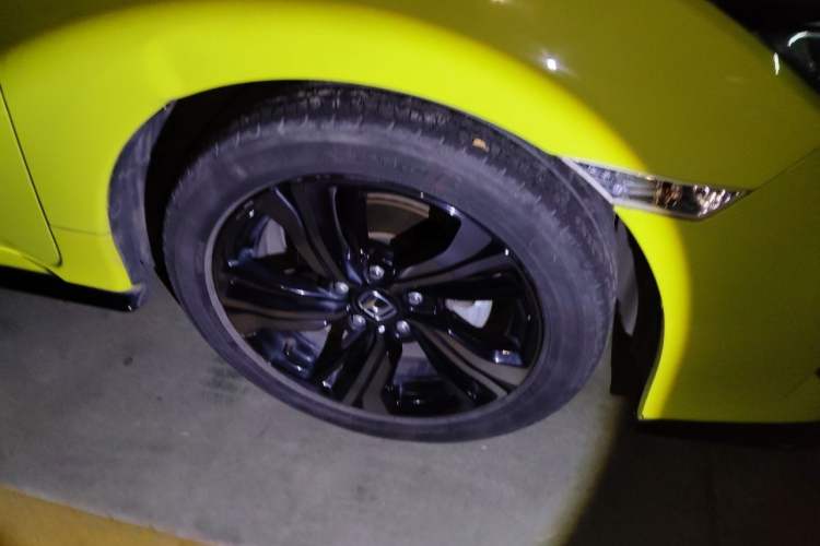 Used Honda Civic 2021 HATCHBACK 220TURBO CVT Trendy Cool Edition Right Front Wheel Hub