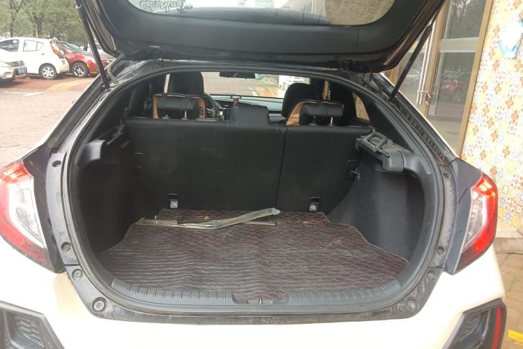 Used Honda Civic 2021 HATCHBACK 220TURBO CVT Trendy Cool Edition Trunk