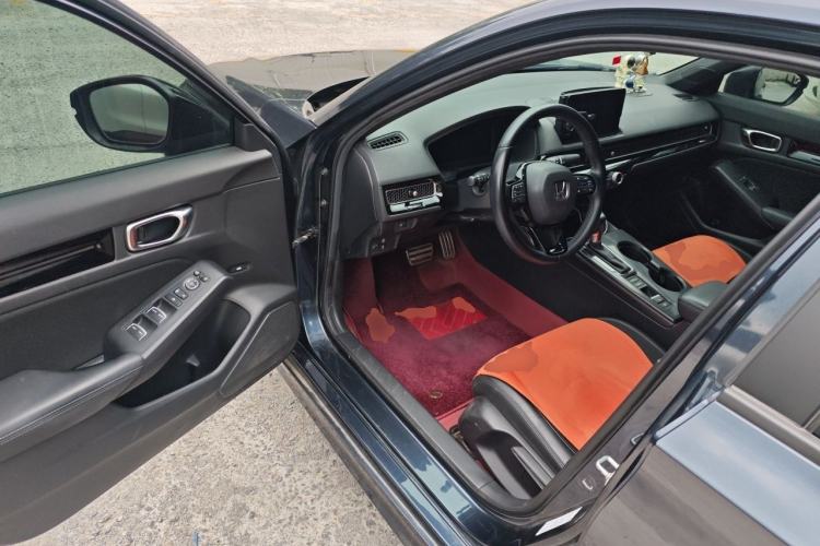 Used Honda Civic 2022 240TURBO CVT Dynamic Edition Driver Seat