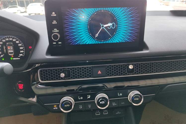 Used Honda Civic 2022 240TURBO CVT Dynamic Edition Audio And AC Panel