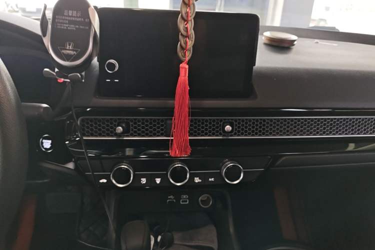 Used Honda Civic 2022 240TURBO CVT Dynamic Edition Audio And AC Panel