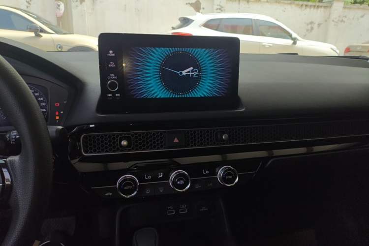 Used Honda Civic 2022 240TURBO CVT Dynamic Edition Audio And AC Panel