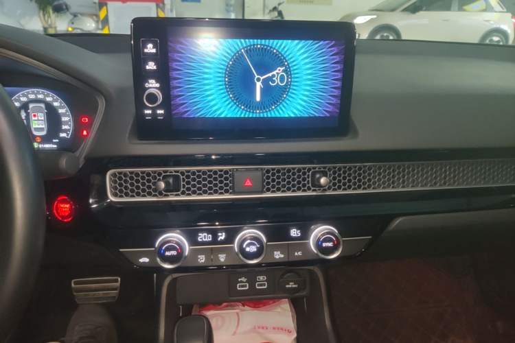 Used Honda Civic 2022 240TURBO CVT Dynamic Edition Audio And AC Panel