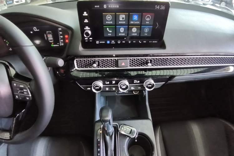 Used Honda Civic 2022 240TURBO CVT Dynamic Edition Audio And AC Panel