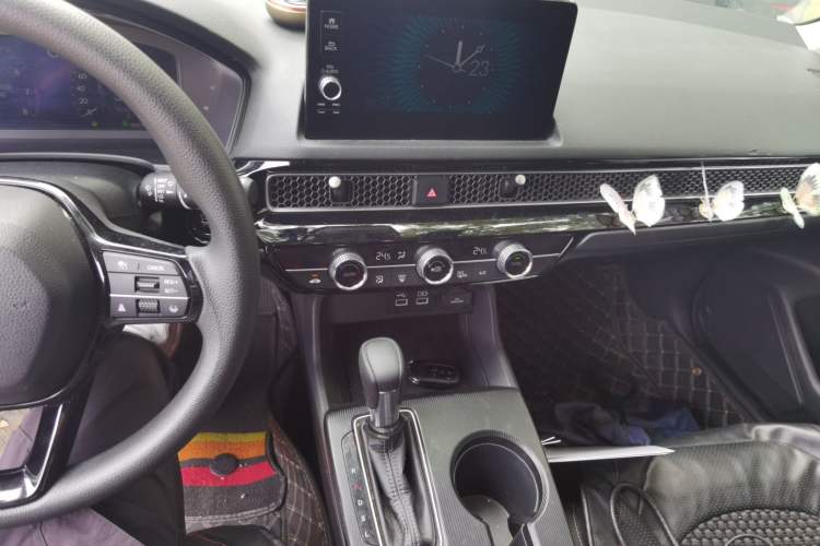 Used Honda Civic 2022 240TURBO CVT Dynamic Edition Audio And AC Panel