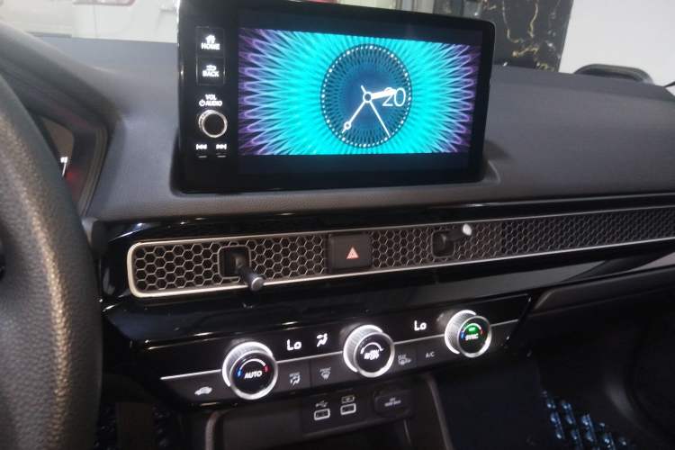 Used Honda Civic 2022 240TURBO CVT Dynamic Edition Audio And AC Panel