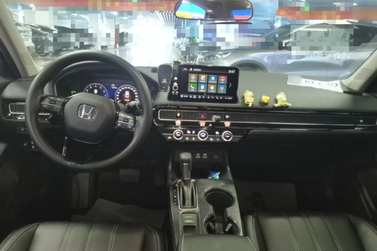 Used Honda Civic 2022 240TURBO CVT Dynamic Edition Center Console