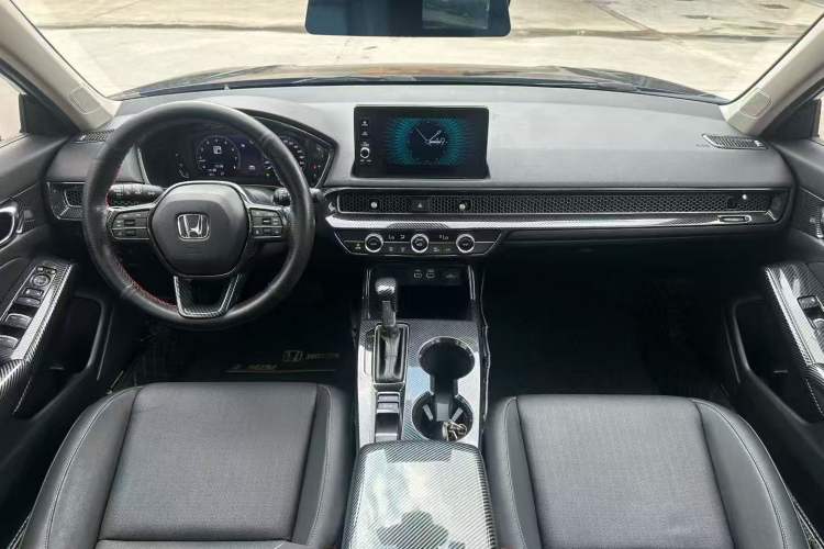 Used Honda Civic 2022 240TURBO CVT Dynamic Control Version Center Console