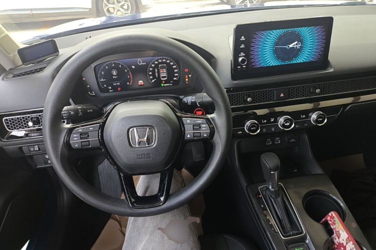 Used Honda Civic 2022 240TURBO CVT Dynamic Edition Center Console