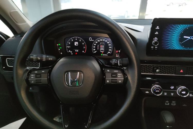 Used Honda Civic 2022 240TURBO CVT Dynamic Edition Center Console