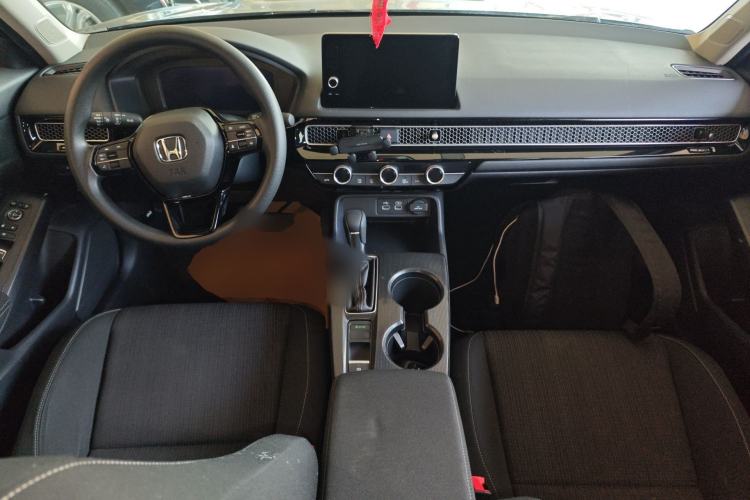 Used Honda Civic 2022 240TURBO CVT Dynamic Edition Center Console