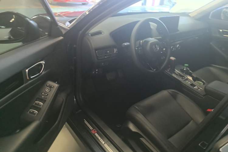 Used Honda Civic 2022 240TURBO CVT Dynamic Edition Driver Seat